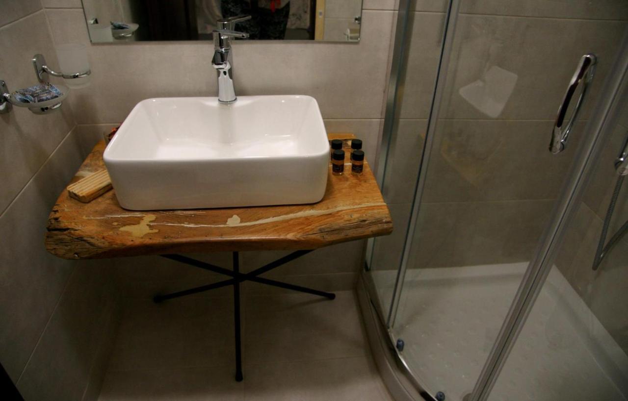 Enoro Hotell Pramanta Exteriör bild